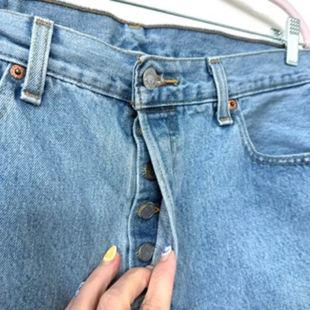 Levi’s‎ 501 Original Fit Button Fly Jeans Blue Denim Straight Leg W33 L34 Mens